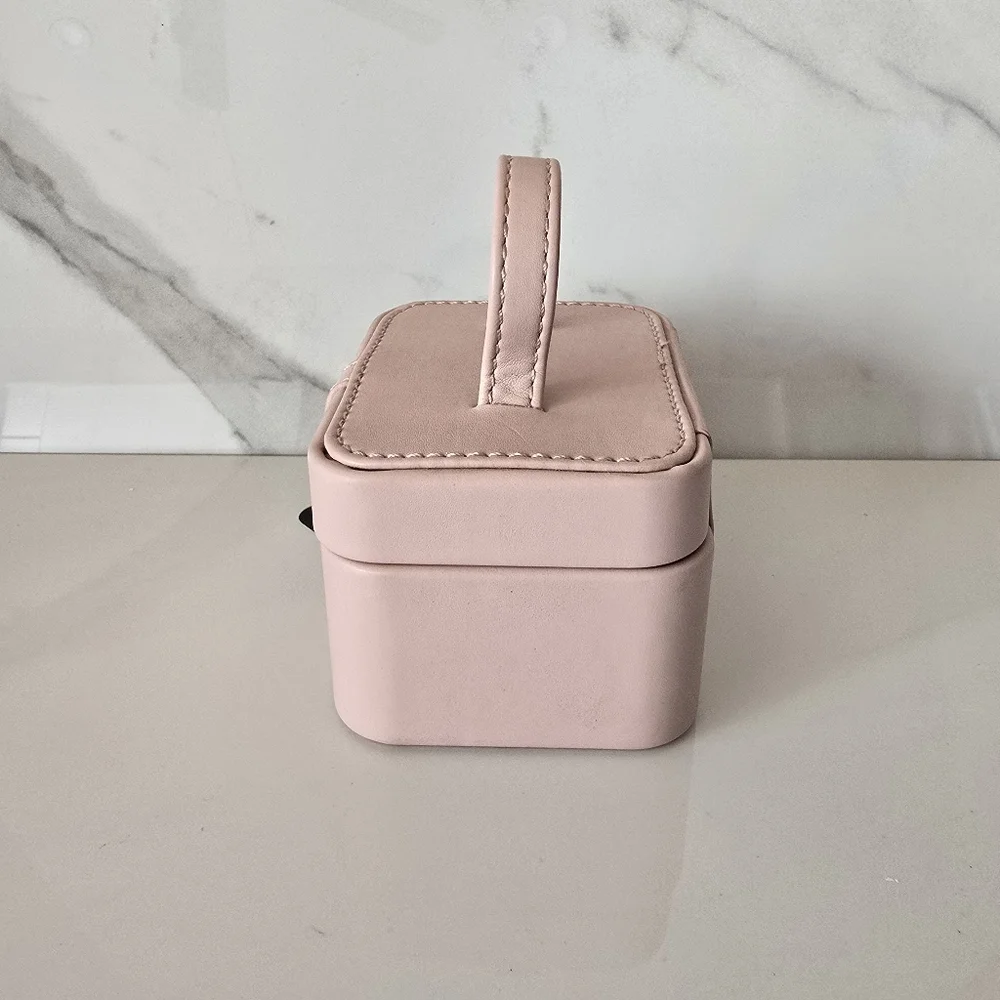 Tuscan Designs | Designs Pink Travel Jewelry Case
